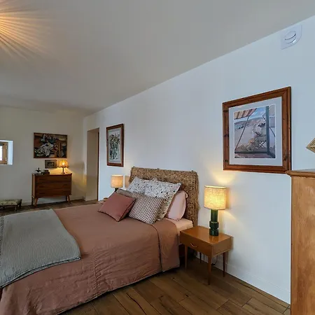 Charmante Avec Salle De Sport Et Repas Maison - Fr-1-582-507 *